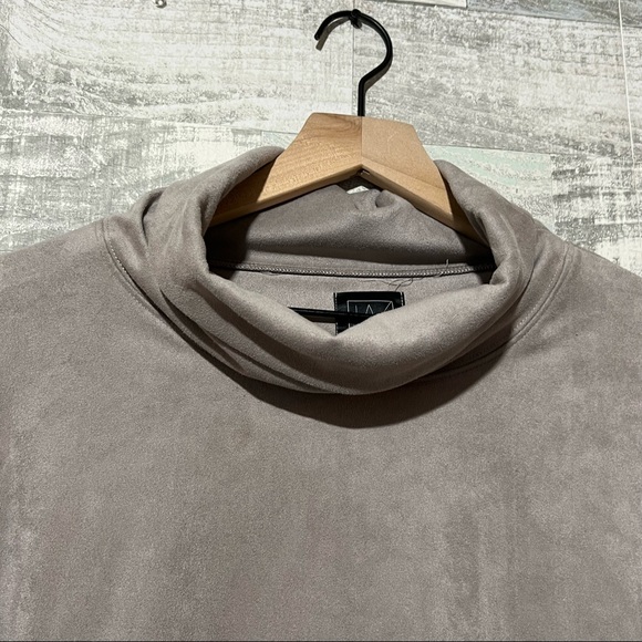 Lime & Vine Cropped Draped Suede Ladies Cowl Neck Top LARGE Pullover - Picture 3 of 9